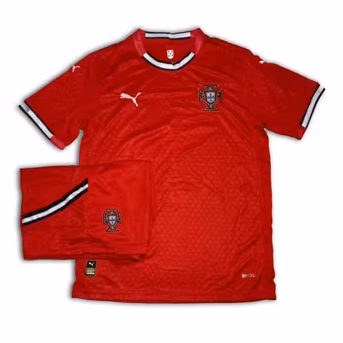 پیراهن و شورت اول پرتغال 2024/2025