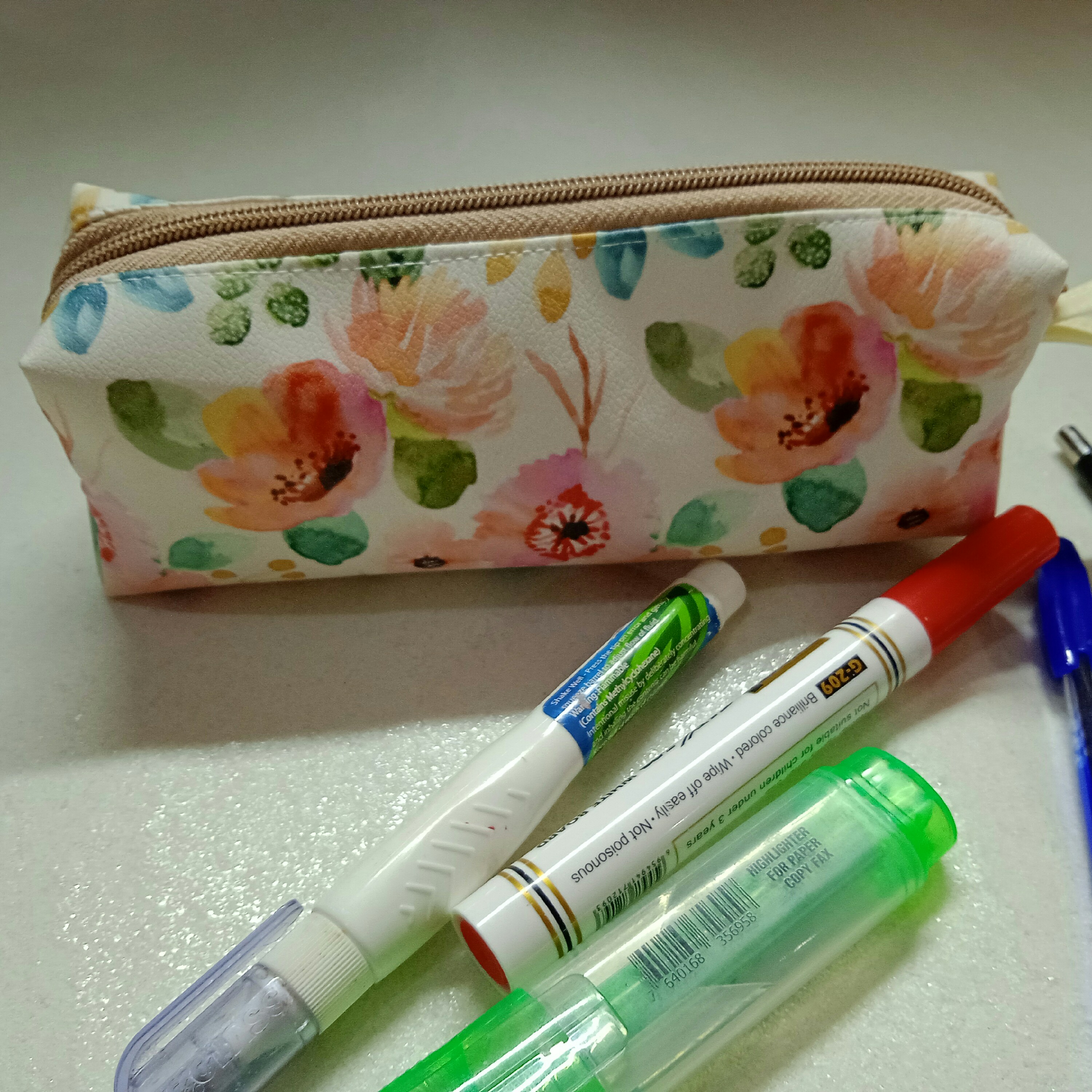 جامدادی پشت فوم 