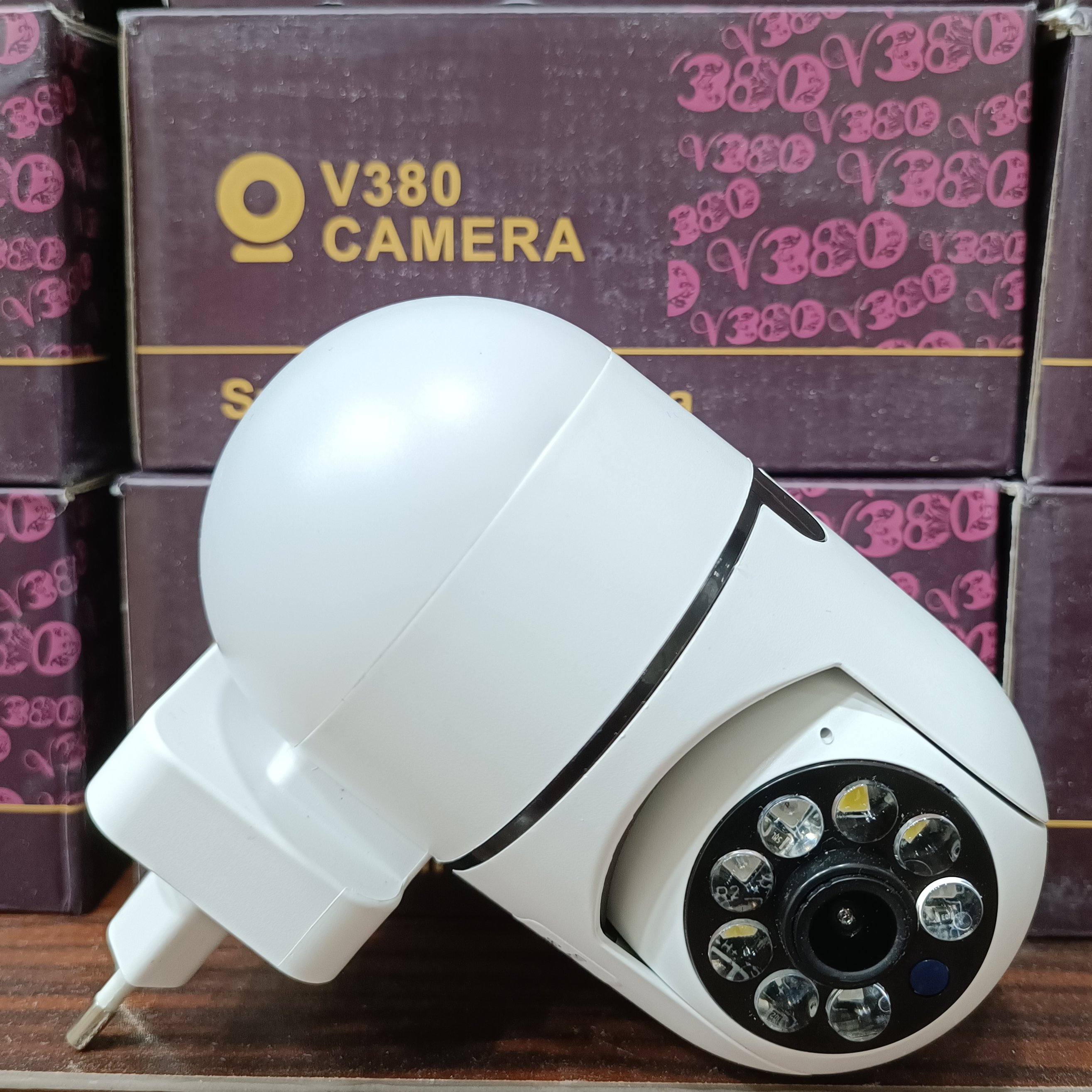 دوربین مداربسته وای فای دار