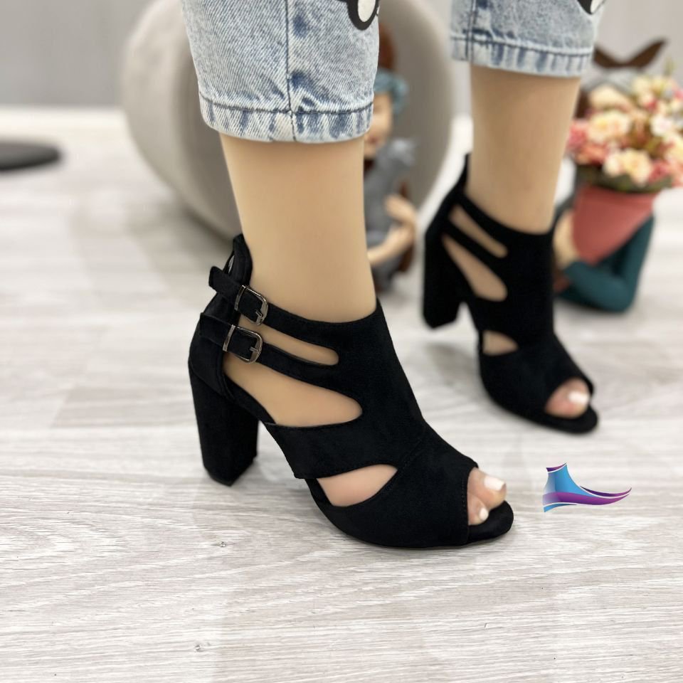 کفش مجلسی پاشنه 7سانت  دوجنس چرم و سوییت  زیبا و راحت  کد 525
