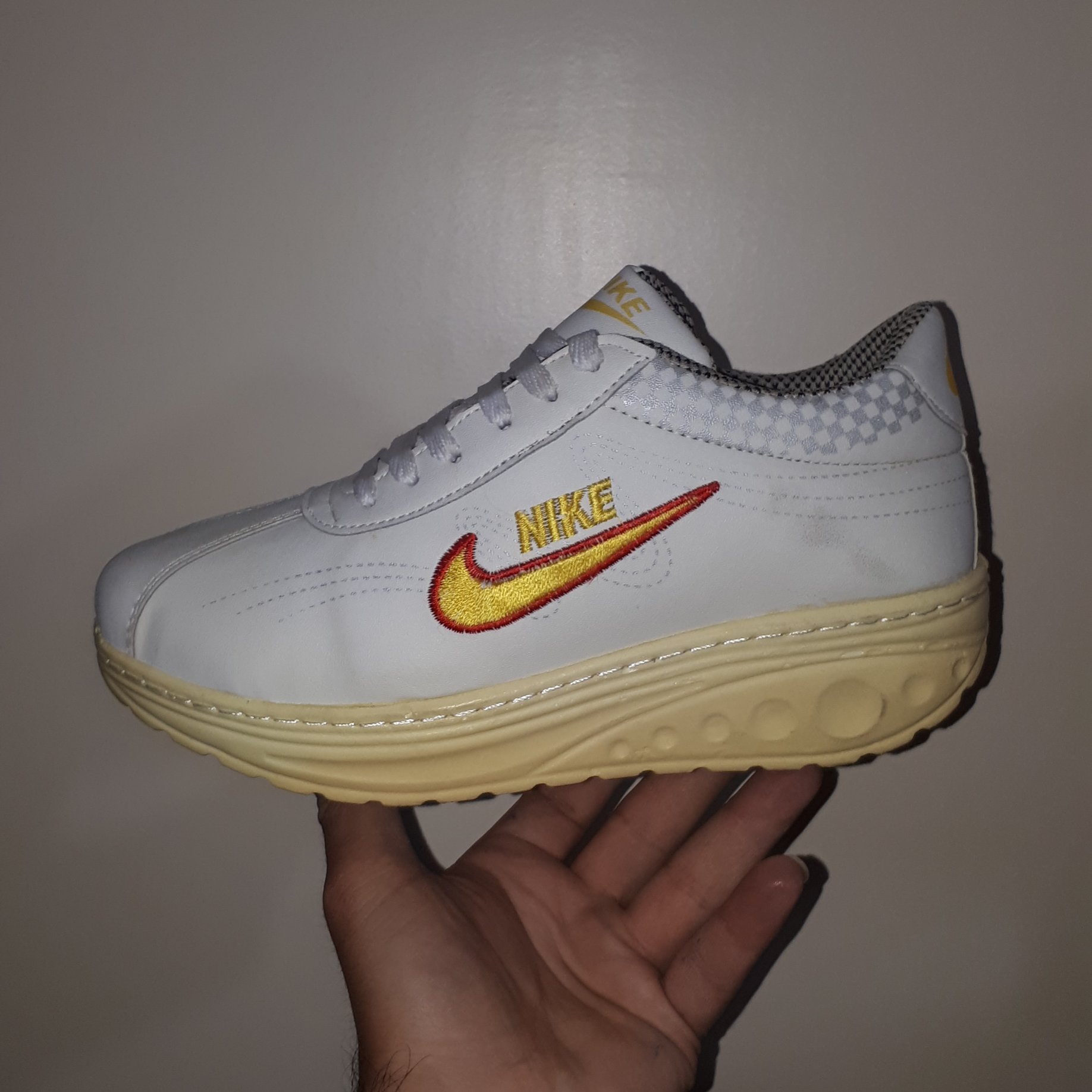 کتونی اسپرت مردانه و زنانه مدل لژ طبی بلند نایک دور دوخت ارزان تر از همه جا