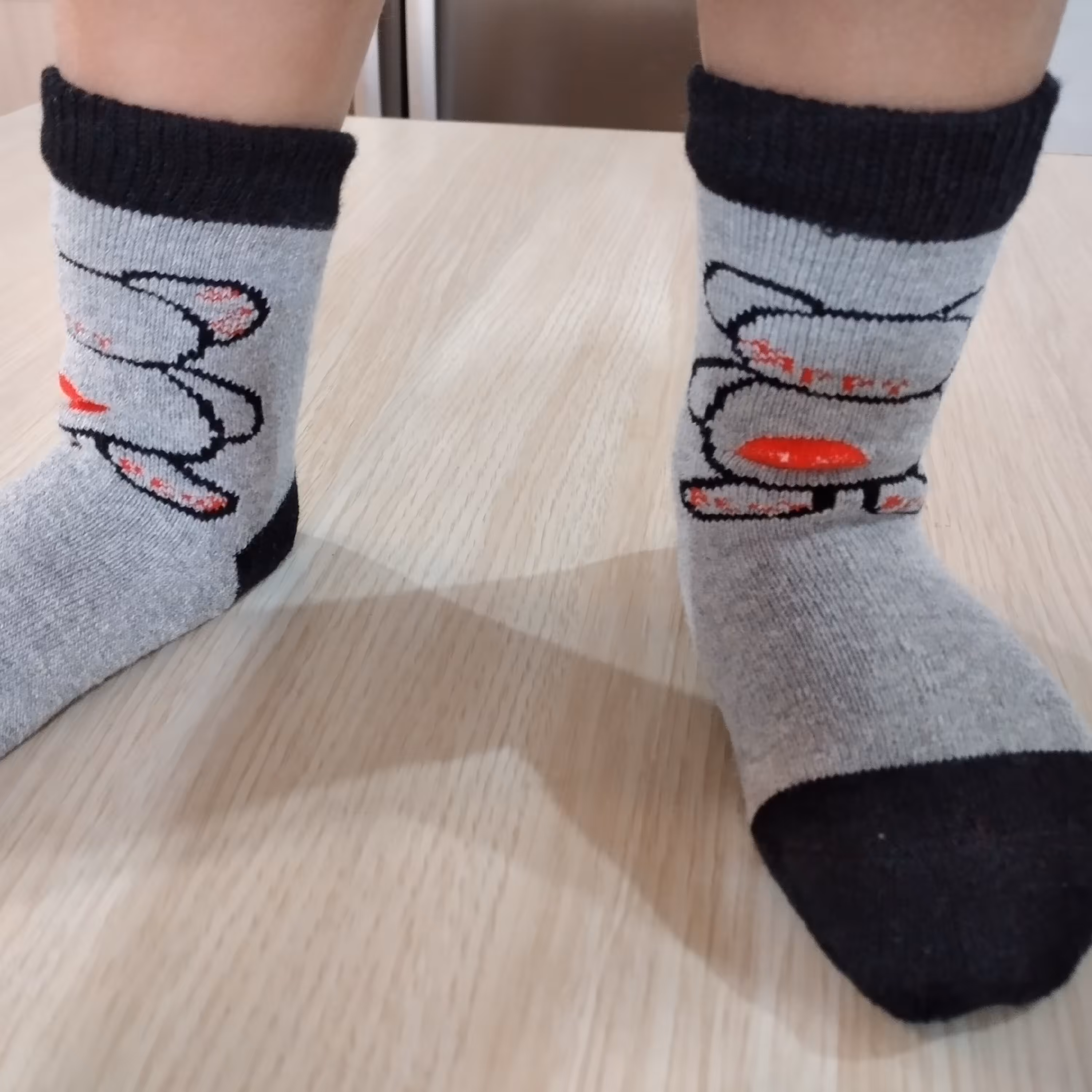 جوراب بافت وداخل کرکی پسرونه