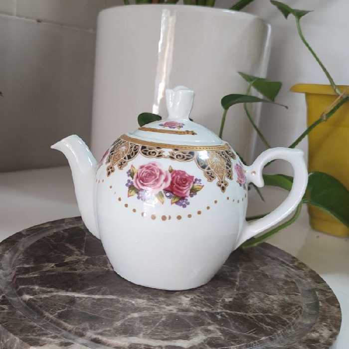 قوری چینی کوچک مناسب برای دم کردن چایی و دمنوش با طرح زیبا و باکیفیت  مدل 651