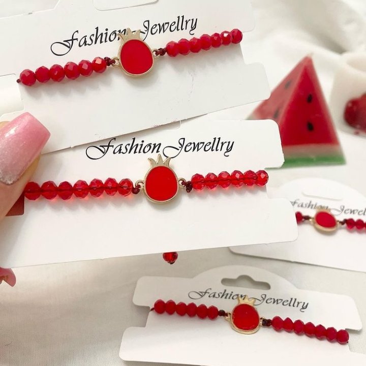 دستبند رزینی انار یلدایی در دو طرح با بند کشویی