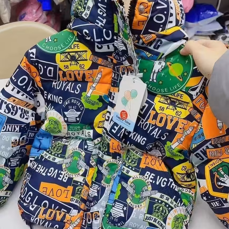 کاپشن اسپورت وارداتی با مناسبترین قیمت( فروش عمده)