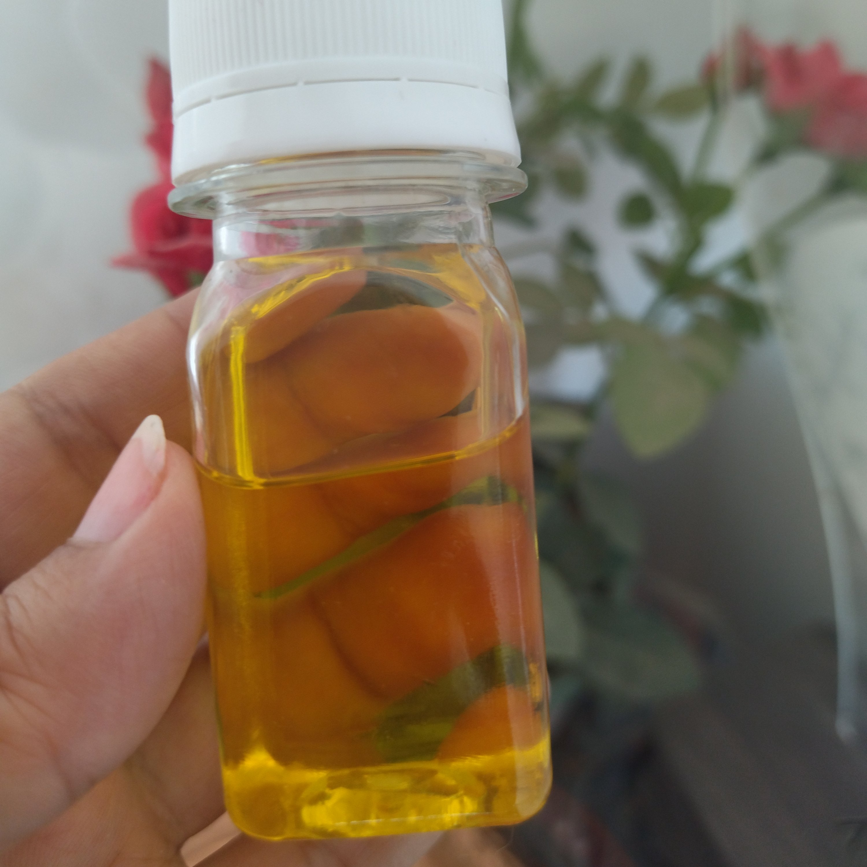 روغن سیب زمینی خالص سی گرمی ، برطرف کننده سیاهی اطراف چشم وابرسان و...