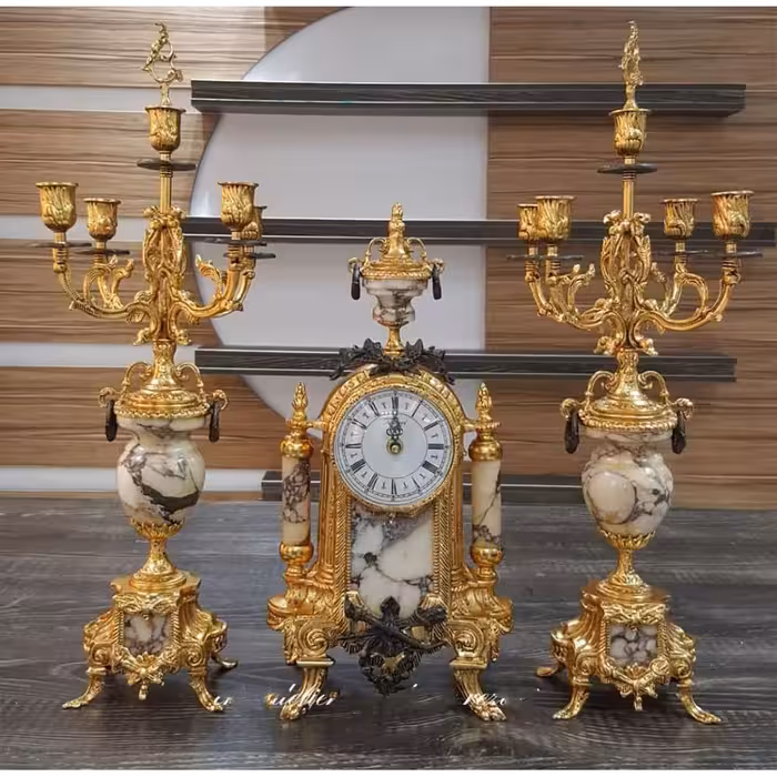 ساعت و شمعدان برنزی مدل لانچینی فورتیک با سنگ ویوله کد 483 (ساعت و شمعدان برنجی)