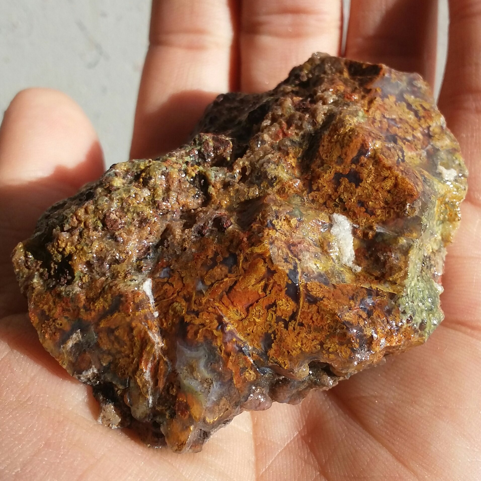 سنگ راف عقیق شجر پاییزی منظره 7رنگ محشر شاهکار خلقت دیدنیی کاملا طبیعی
تابلو نقاشی طبیعی
با قابلیت ساخت چند نگین زیباا