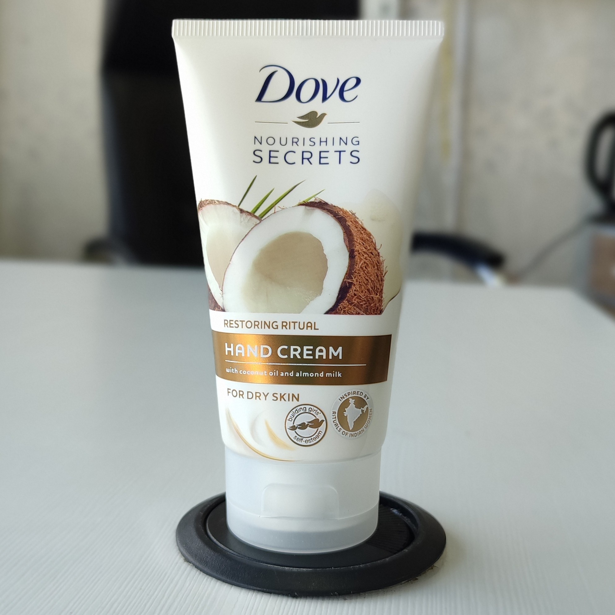 کرم مرطوب کننده دست داو مناسب پوست خشک 75 میل