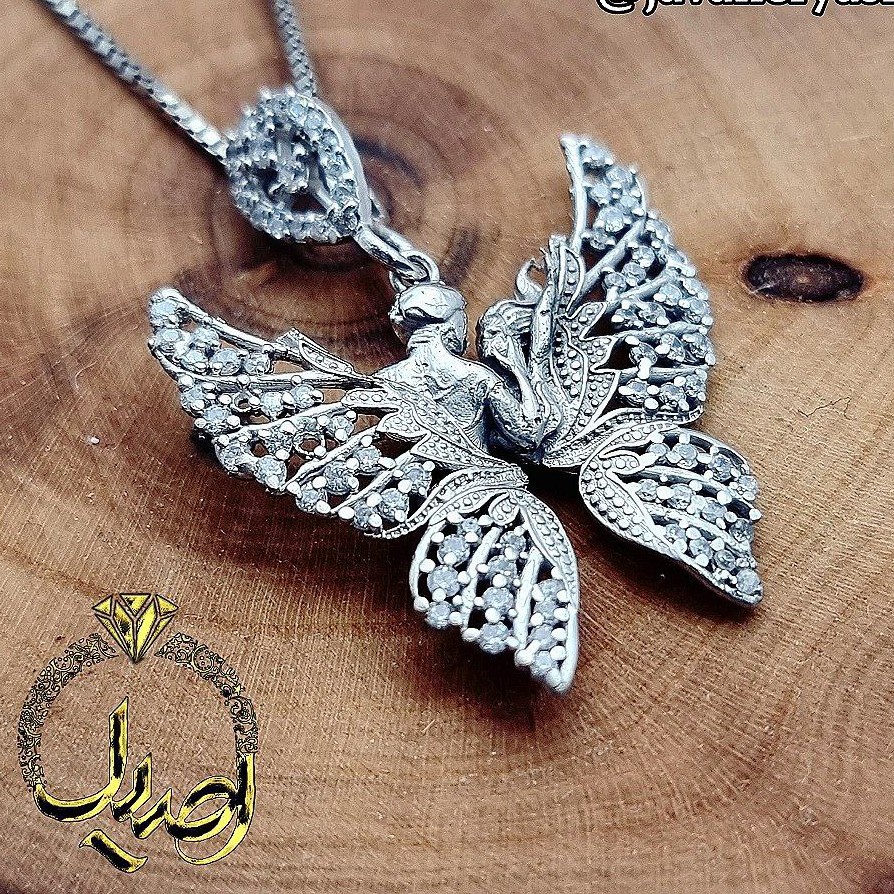 گردنی نقره طرح فرشته لیلی مجنون با زنجیر نقره آب رادیوم شده