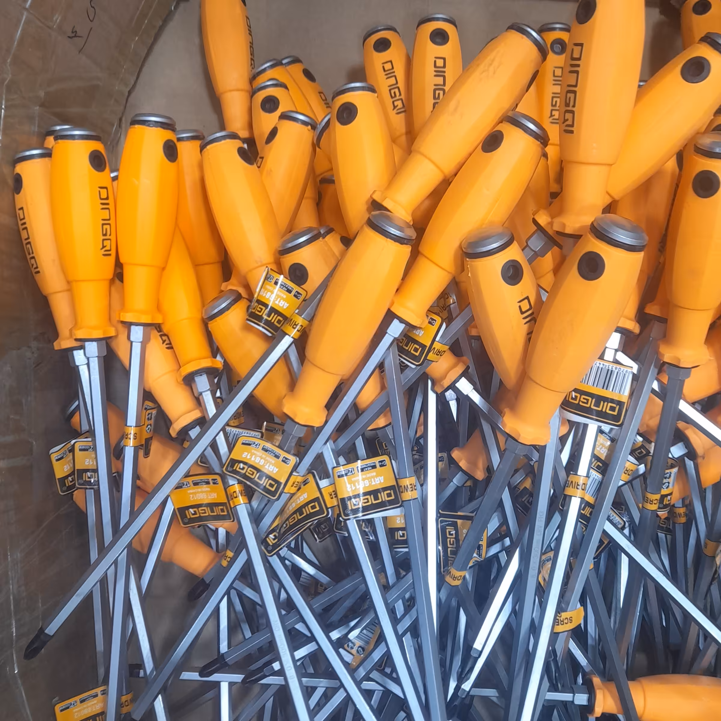 پیچ گوشتی  4 سو دینگی