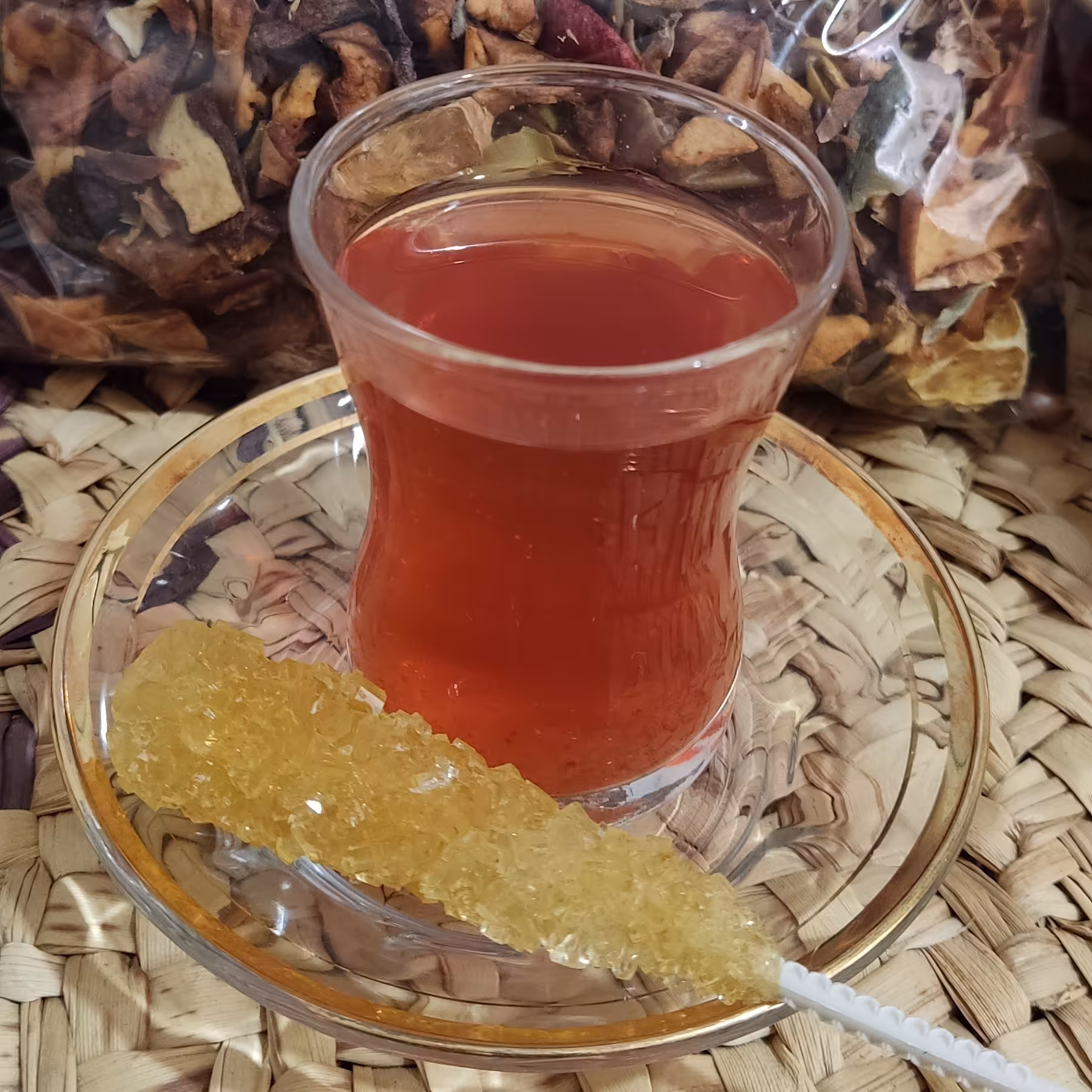 چای میوه ای (دمنوش میوه ای) خوش رنگ و عطر _ 150 گرمی