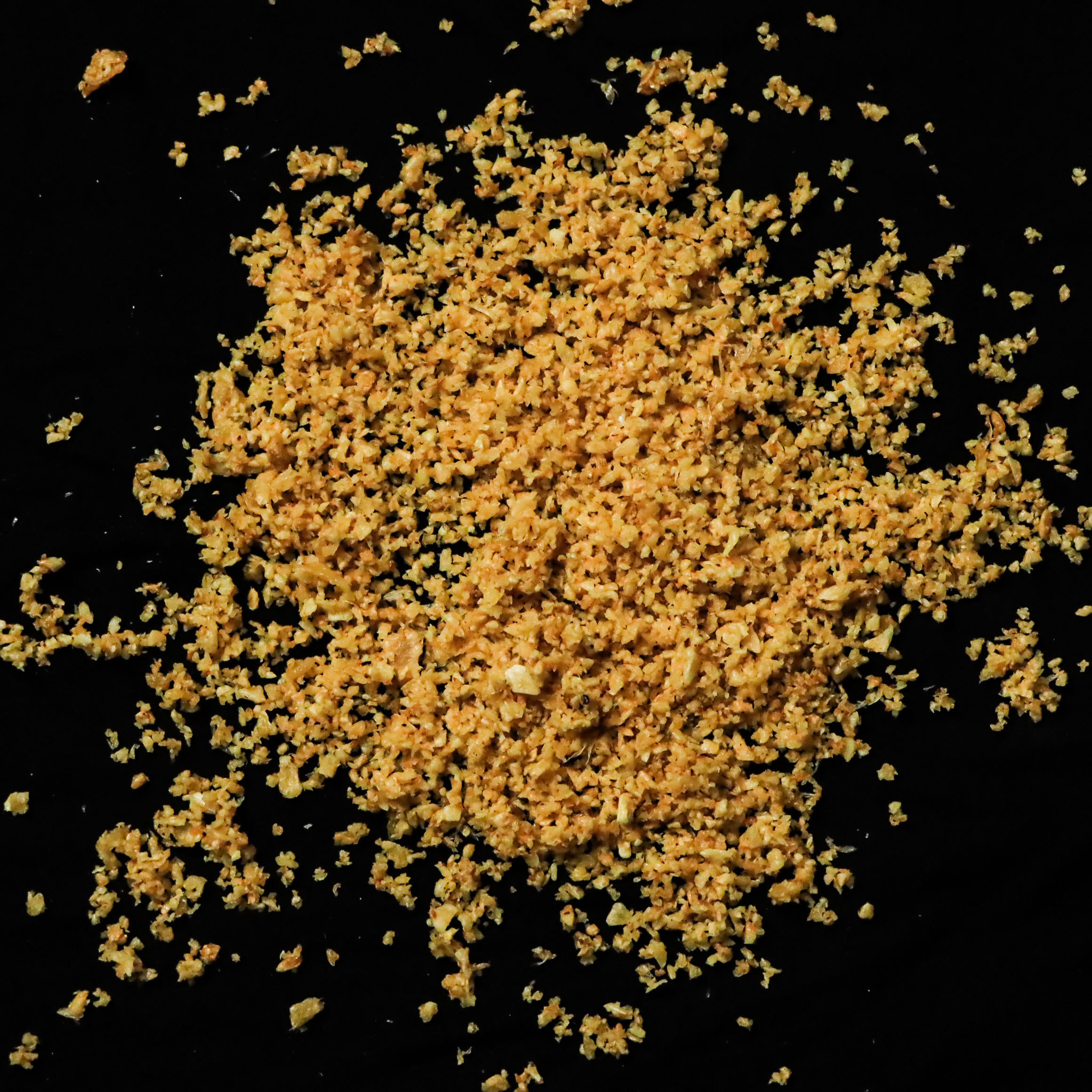 سیرداغ طلایی و خوش عطر با روغن درجه یک و ماندگاری بالا 