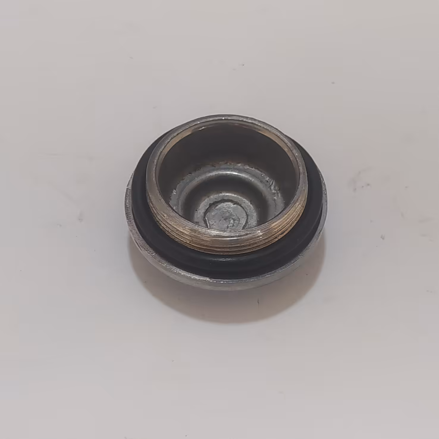 مهره ی تخلیه روغن بغل موتور سیکلت هندا 