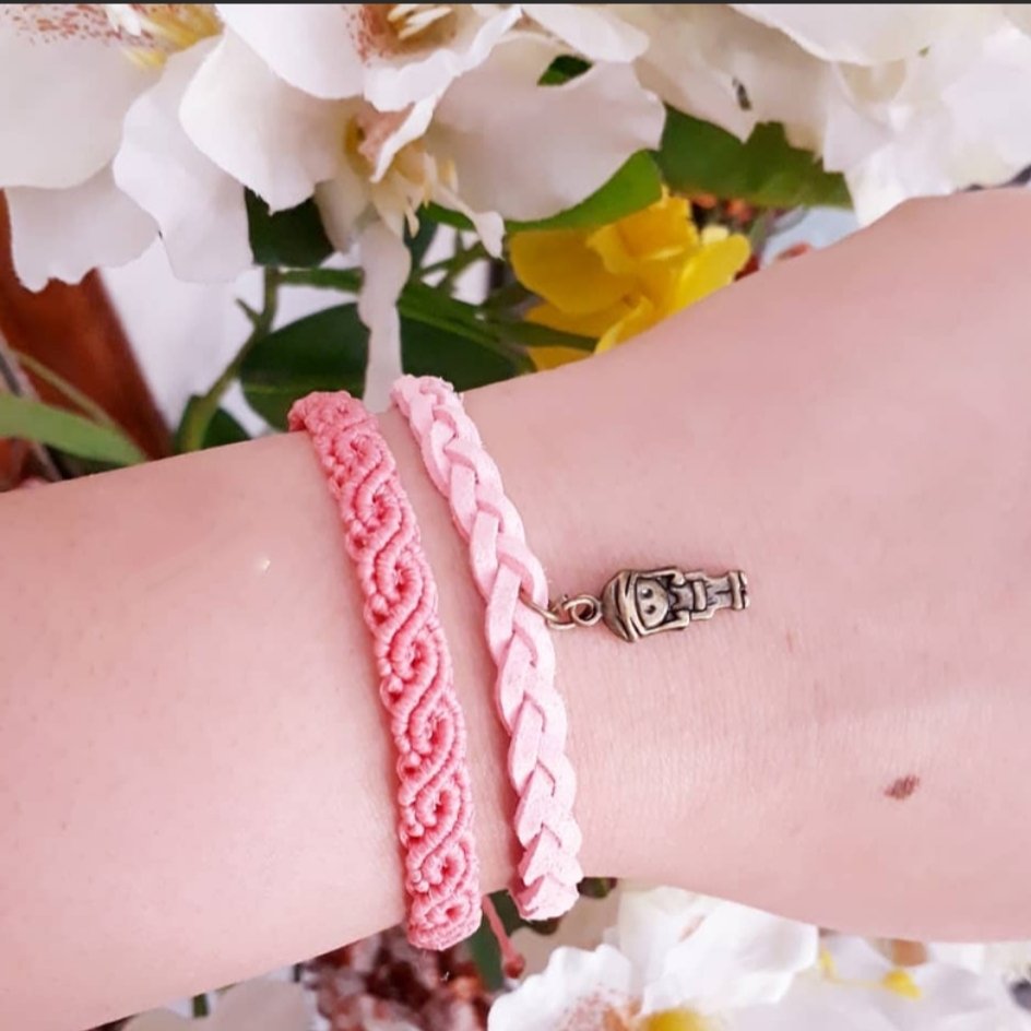 دستبند 2دوتایی طرح بافت میکرومکرومه
دستبند بافت میکرومکرومه و بافت تریشه