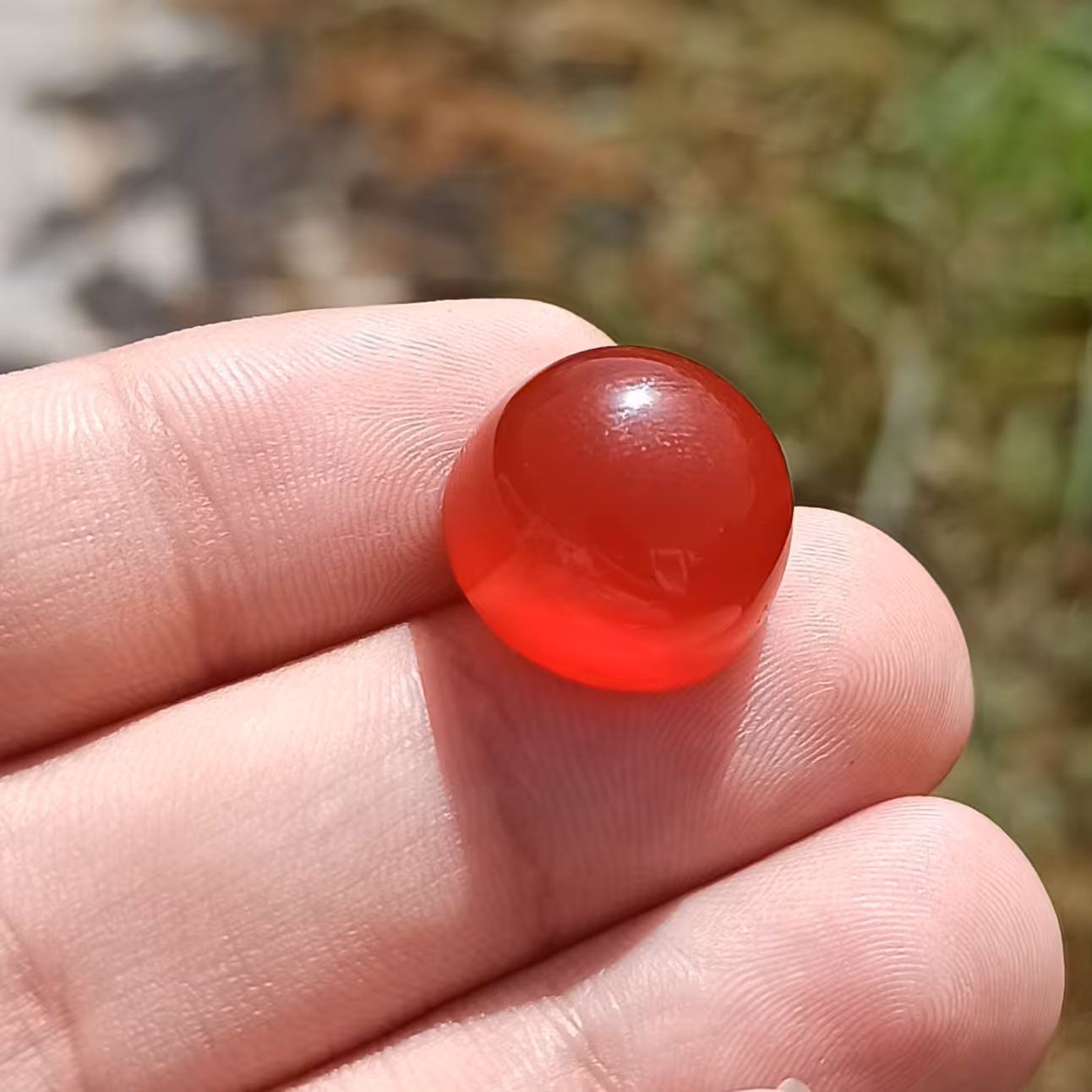 سنگ عقیق کلوخه سرخ اصل معدنی درجه یک زیبا
.