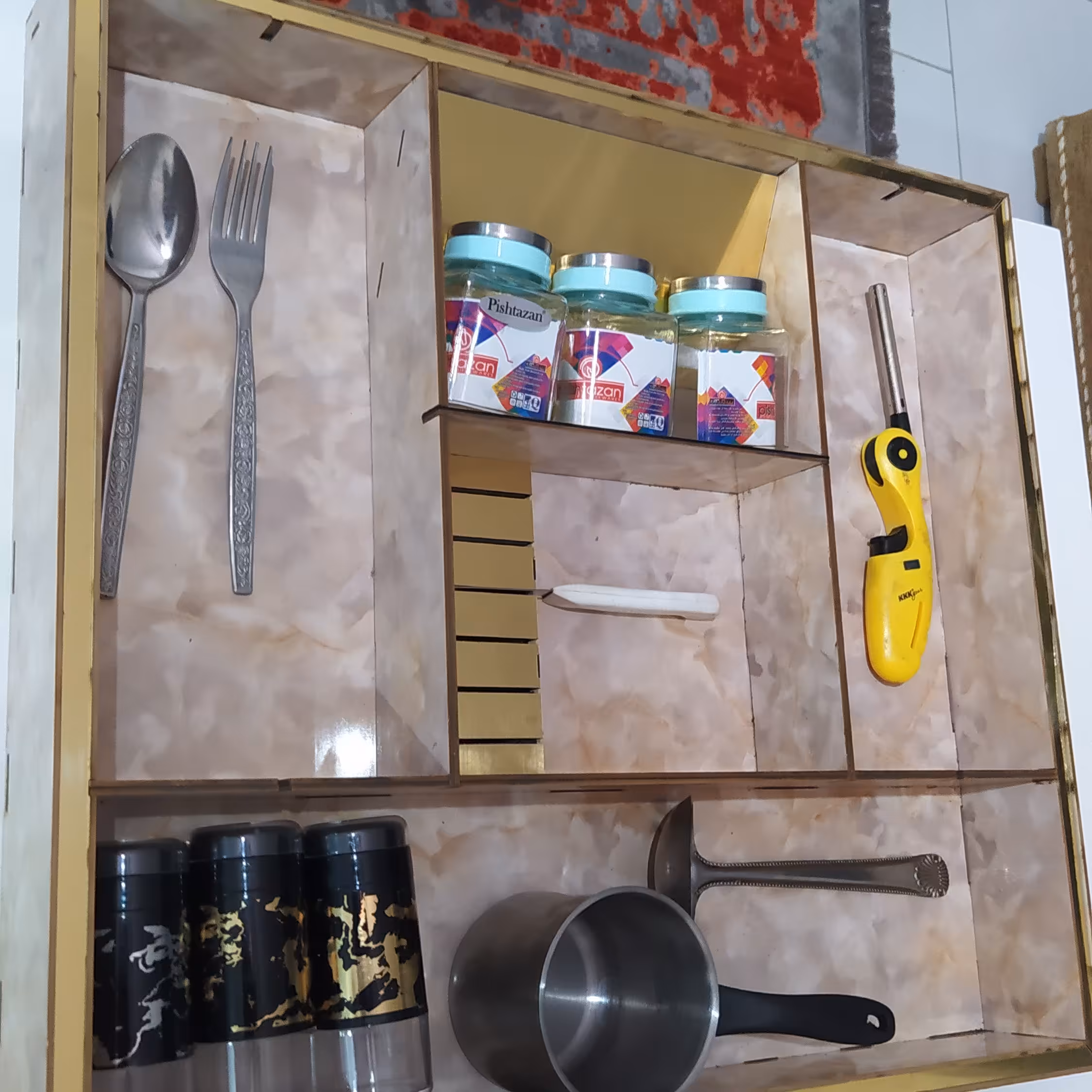 نظم دهنده  کابینت از جنس ماربل شیت ضد اب