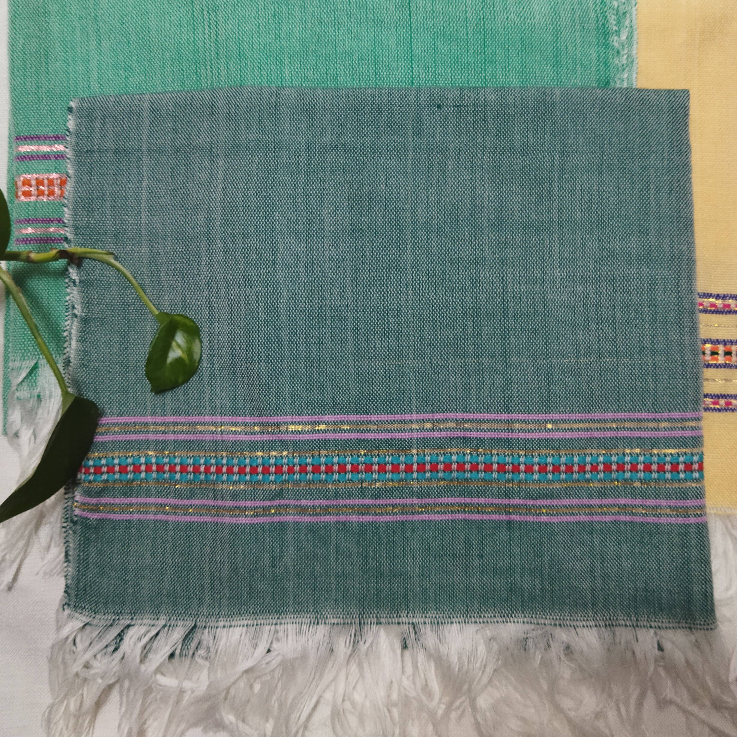 حوله دست صورت