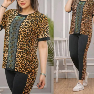 ست تیشرت شلوار وسط نگینی (موجودی بپرسید لطفا)
