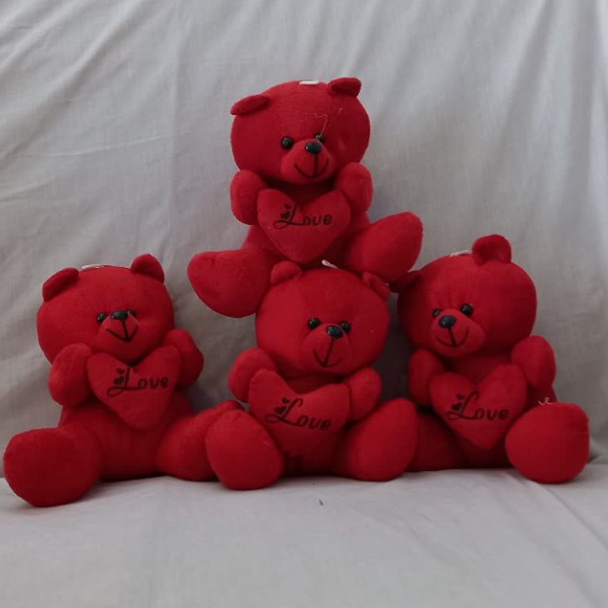 عروسک خرس قلب به دست قرمز   پارچه توشکا 