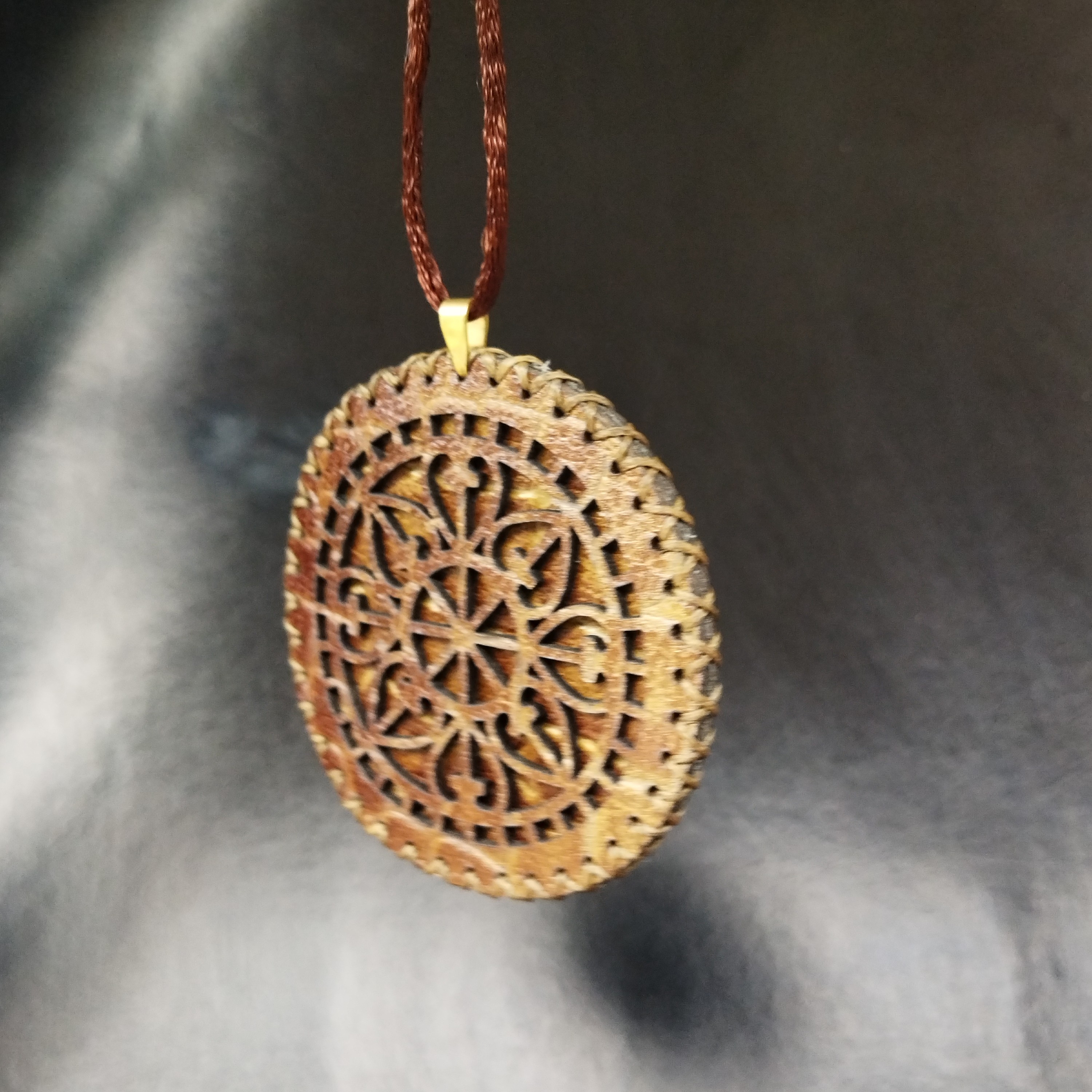 گردنبند چرمی گردنبند دعا حرز جای حرز 