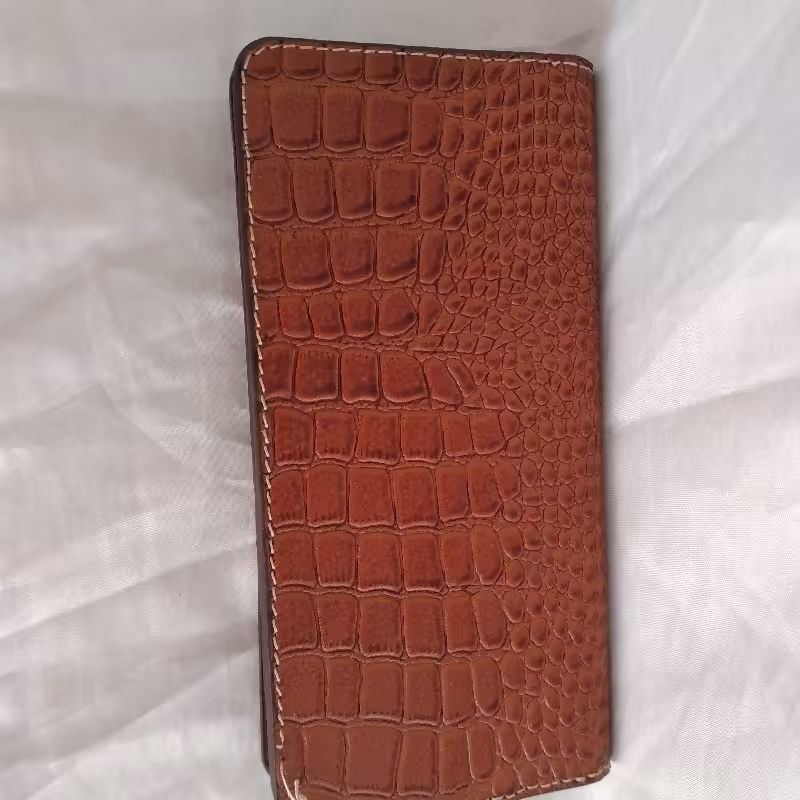 کیف پول چرم طبیعی  گاوی درجه یک دست دوزمدل سنگی198گرمی