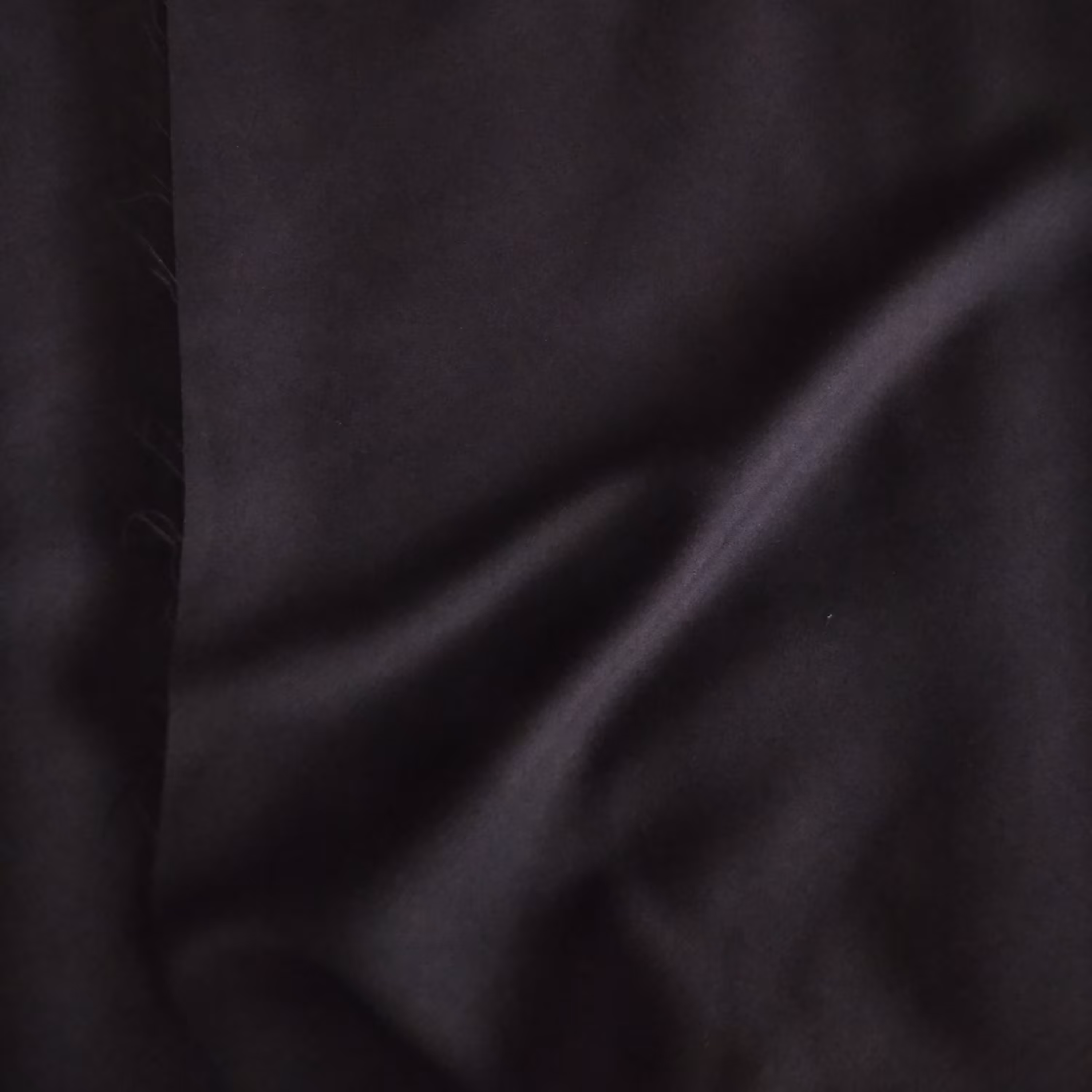 دو متر پارچه کرپ اسکاچی مشکی جنس عالی