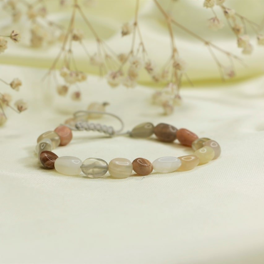 دستبند مون استون