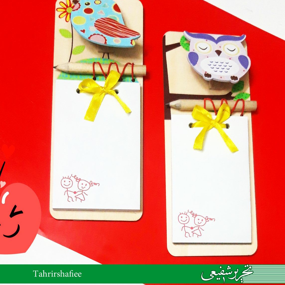 مگنت یادداشت یخچالی همراه با دفتریادداشت. مداد و گیره مخصوص نوت برداری