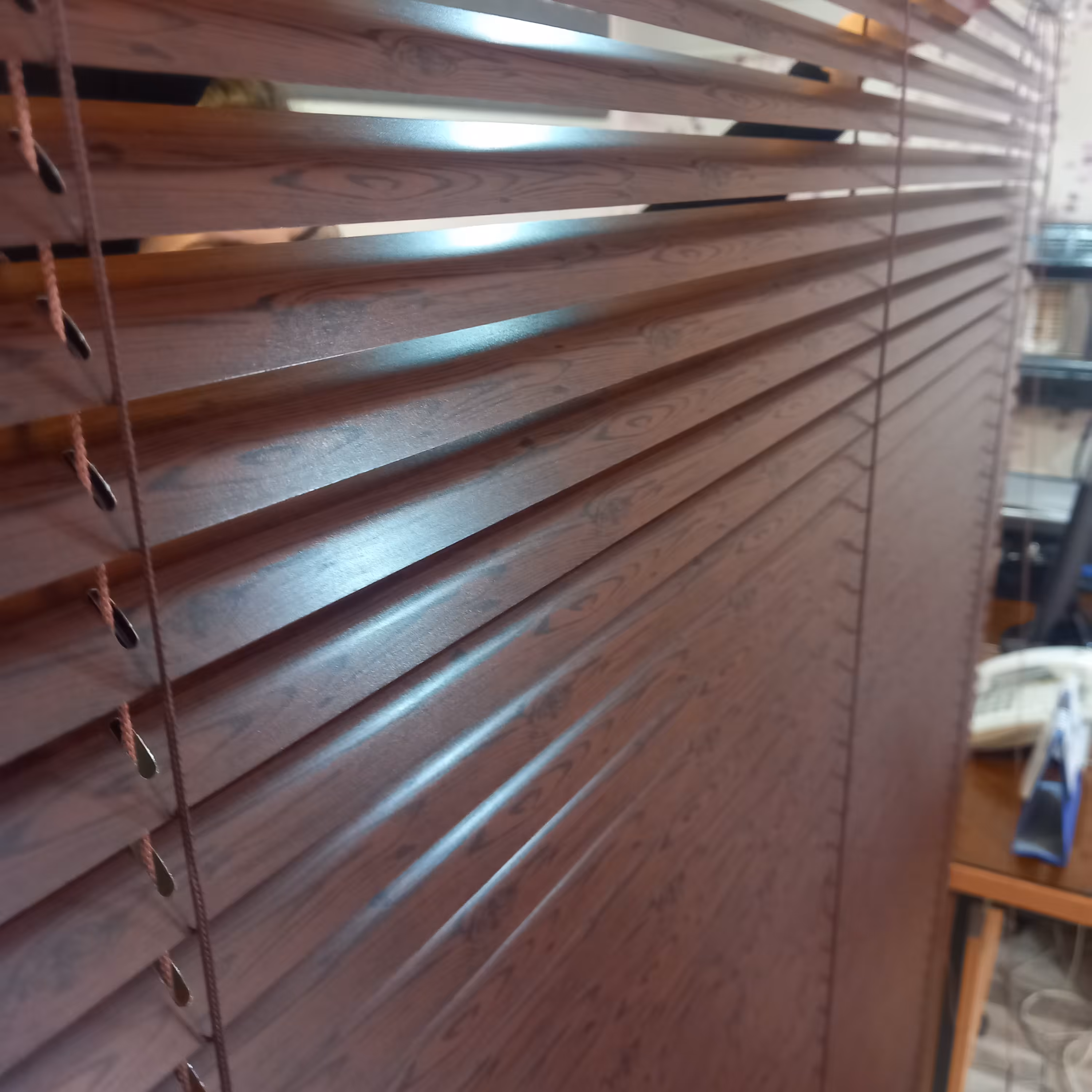 پرده کرکره فلزی