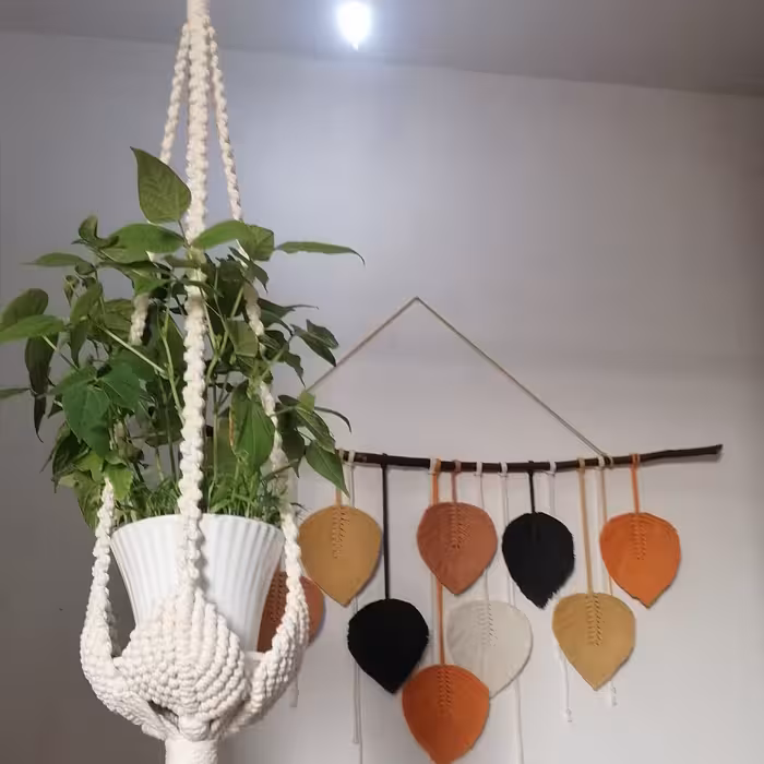 آویز گلدان مکرومه زرین بافت مدل گل نیلوفر مناسب برای انواع گلدان 