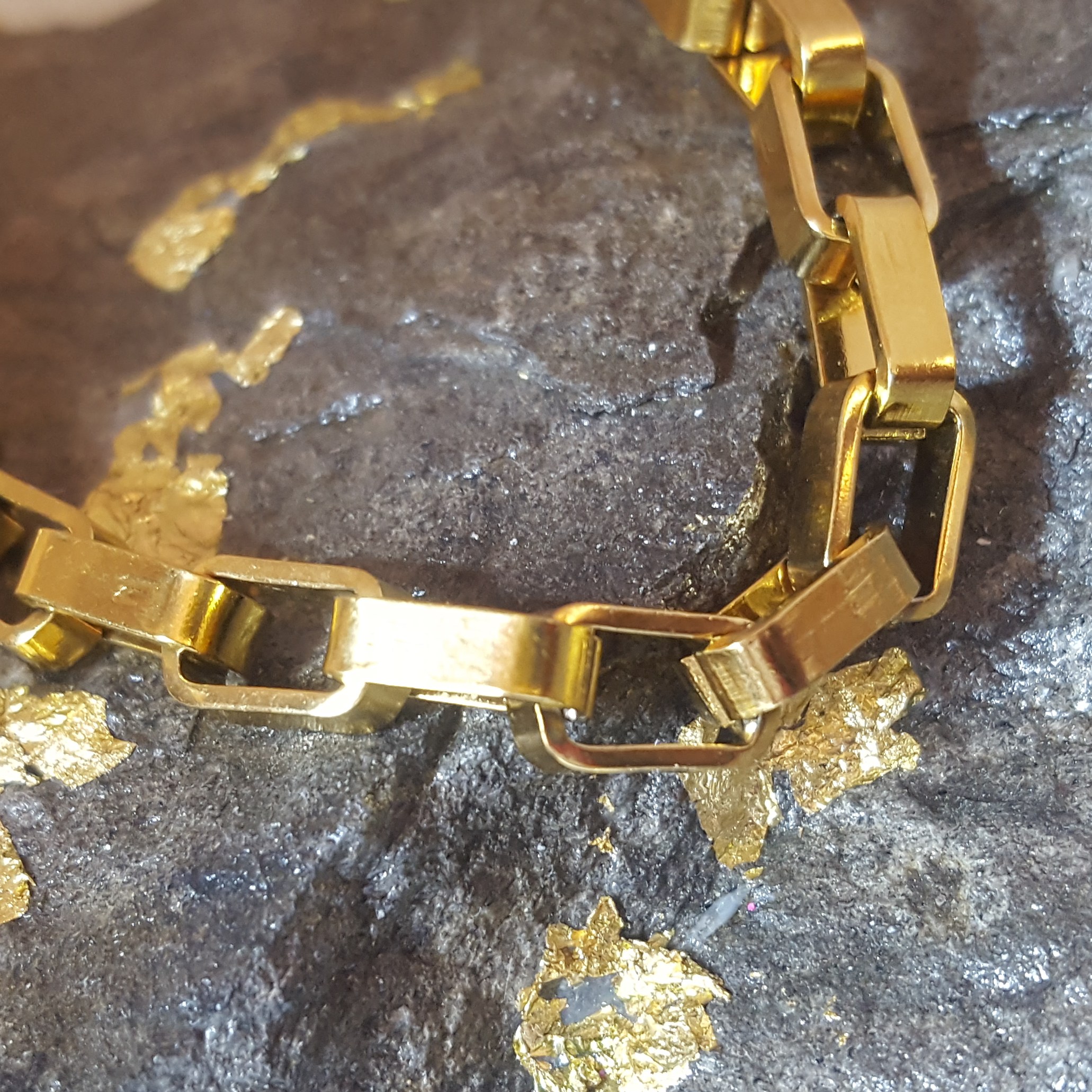 دستبند باکسی با قفل طوطی ضخیم استیل ضد حساسیت روکش طلا رنگ ثابت کد 624