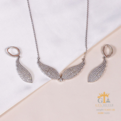 نیم ست نقره زنانه طرح بال فرشته درشت مدال زنجیری کد 16393