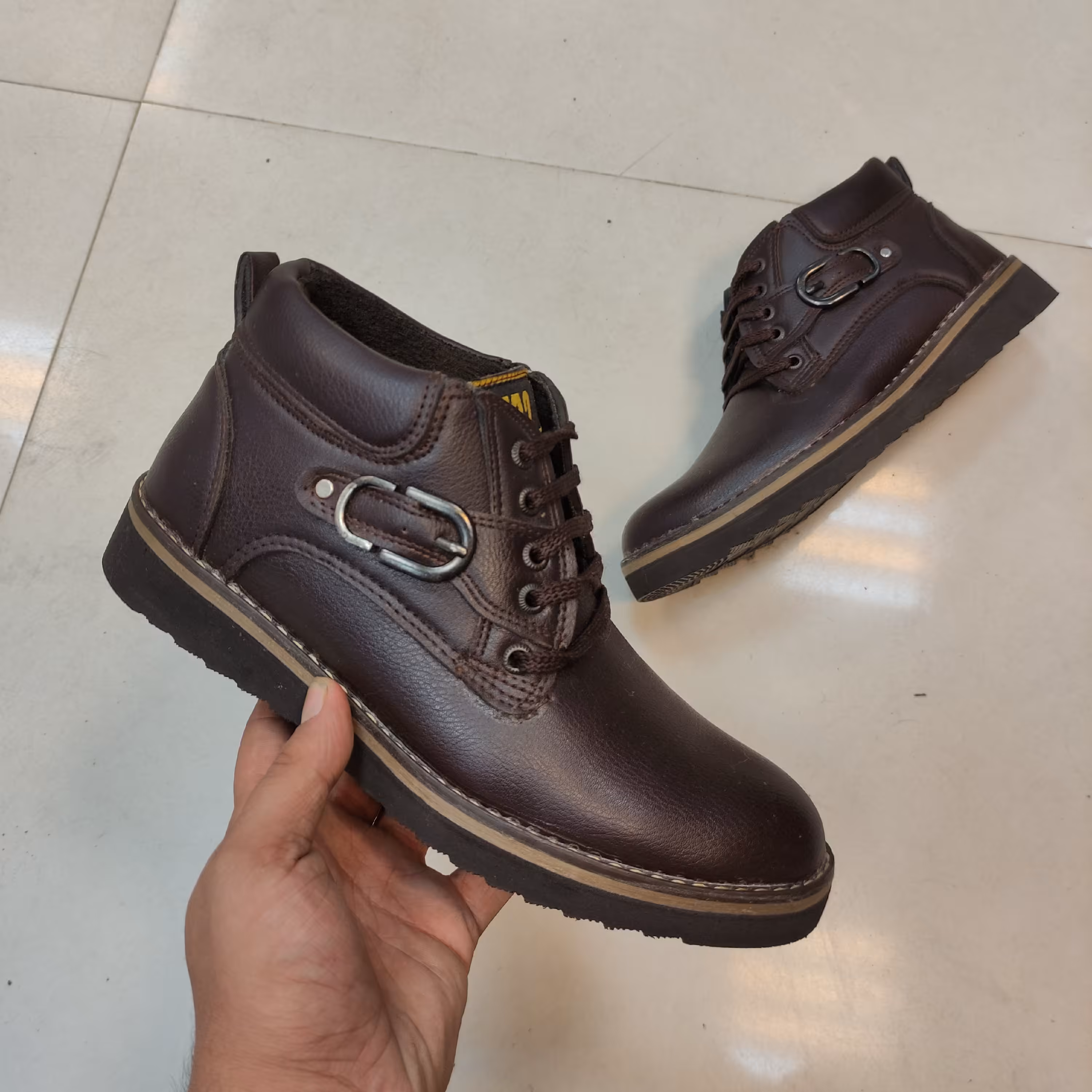 پوتین نیم  ساق پسرانه 