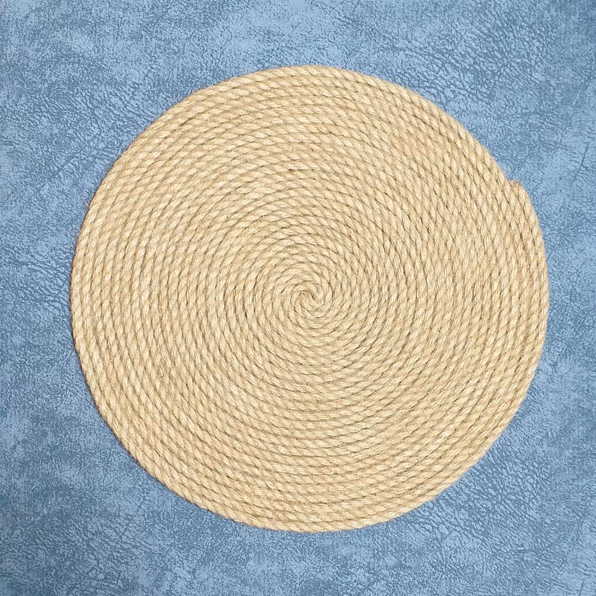 زیر بشقابی کنفی