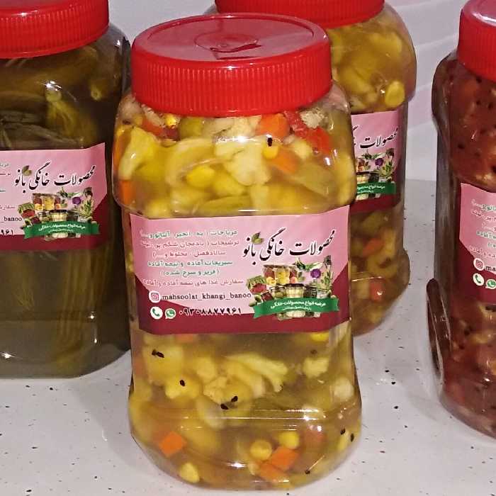 ترشی قارچ و زیتون و ذرت