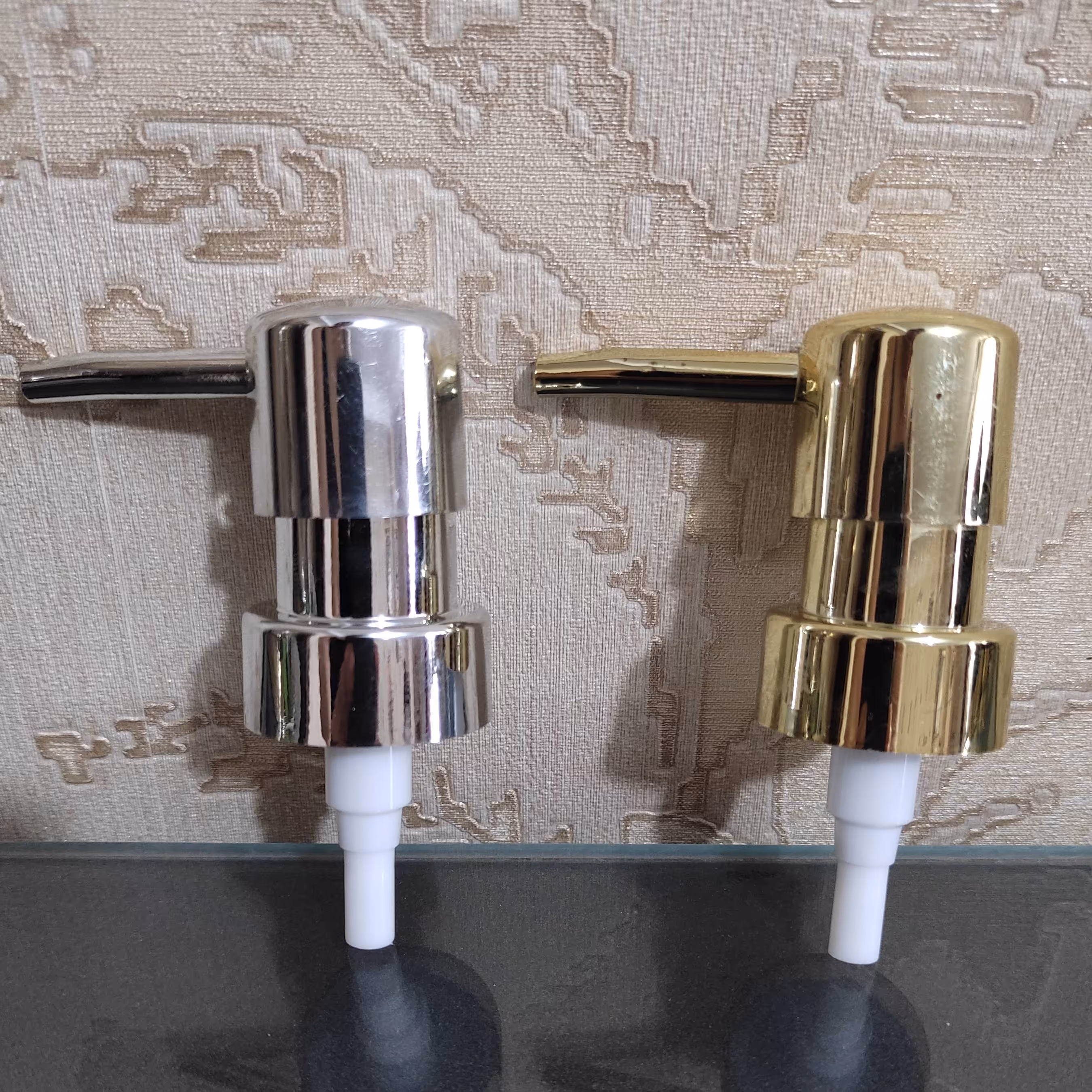 سر جا مایع پمپ جا مایع خارجی کیفیت درجه یک طلایی و نقره ای 