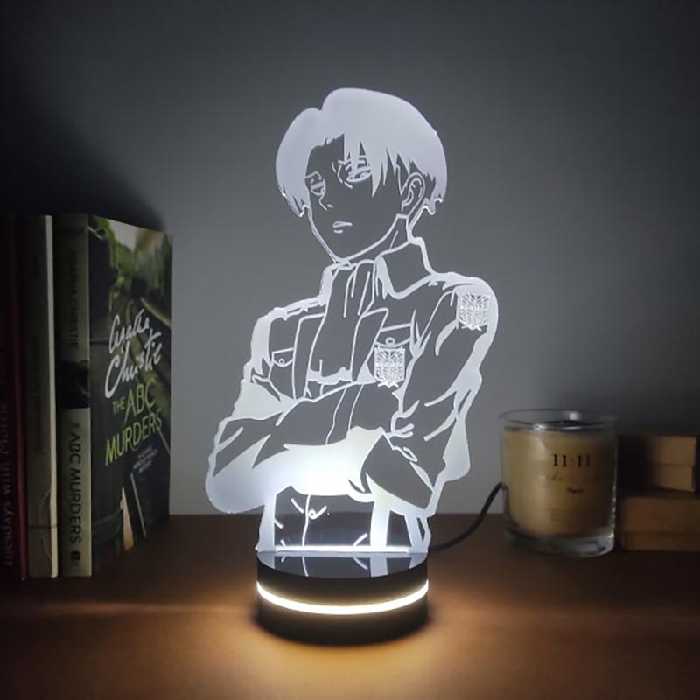 چراغ خواب طرح لیوای انیمه اتک ان تایتان رنگ سفید