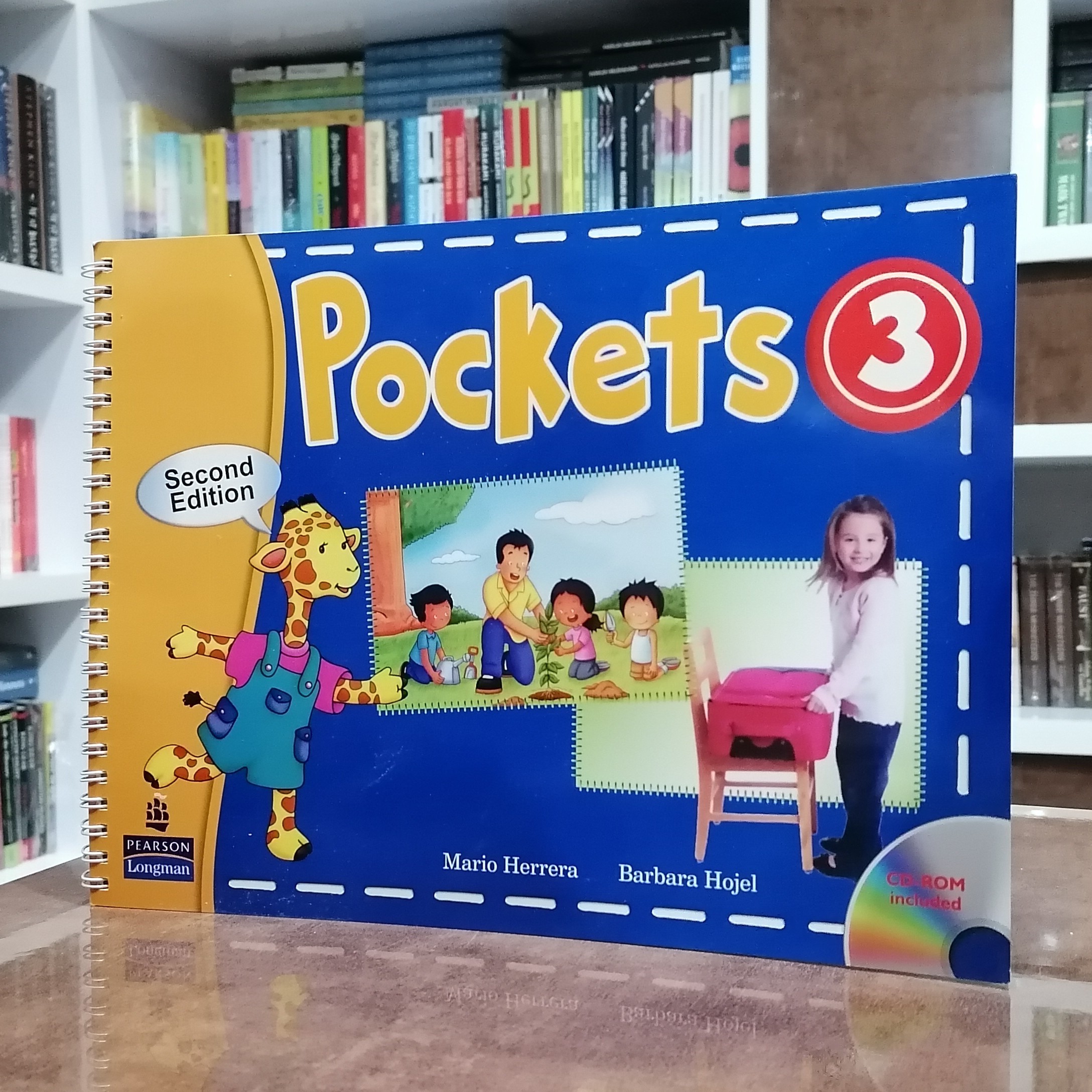کتاب Pockets 3