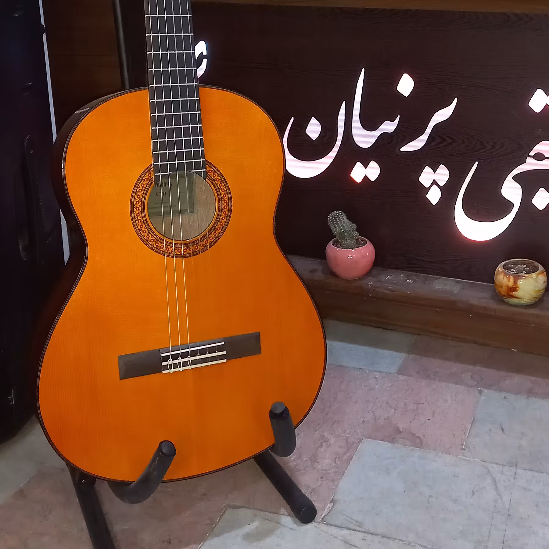 گیتار  یاماها  c70  ساخت اندونزی 