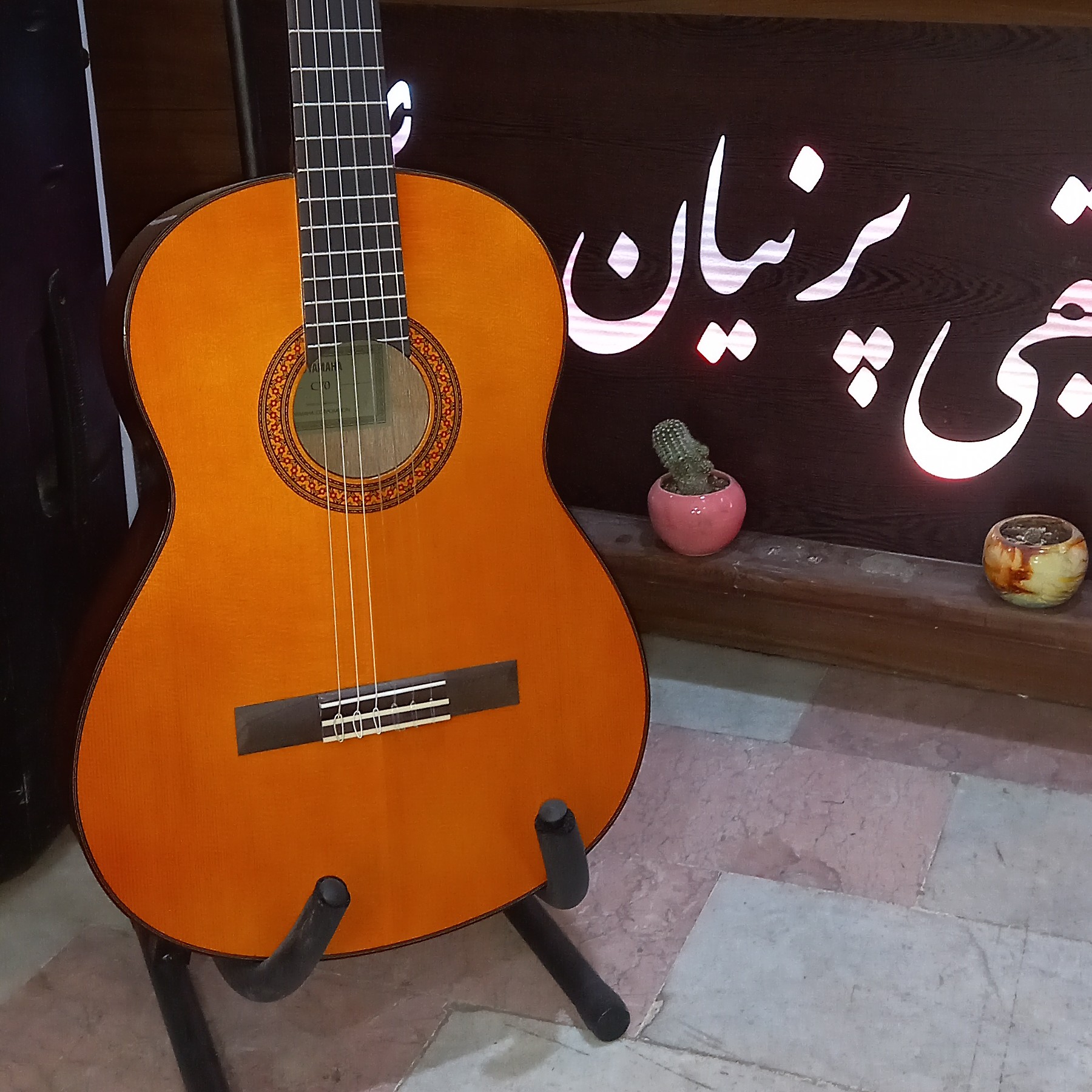 گیتار  یاماها  c70  ساخت اندونزی