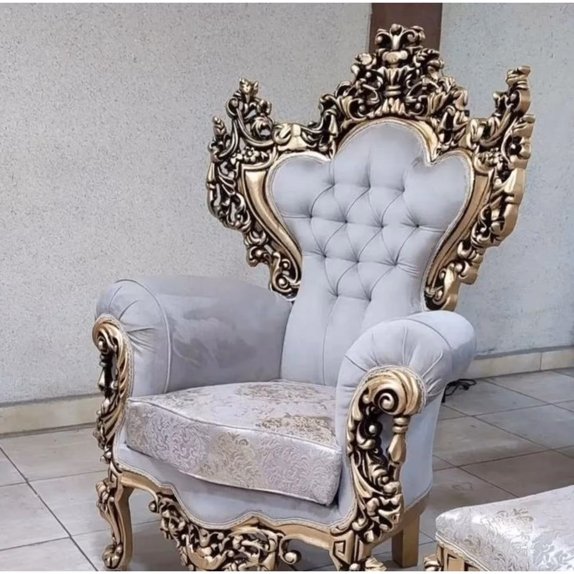 مبل استیل مدل زنگوله  راش نشیمن7نفره و 9نفر ه ترکیب رنگ بندی چوب و پارچه به سلیقه مشتری انجام میشود 