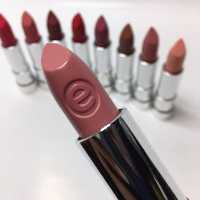 رژلب جامد 02 اسنس - essence  Cute Nudee