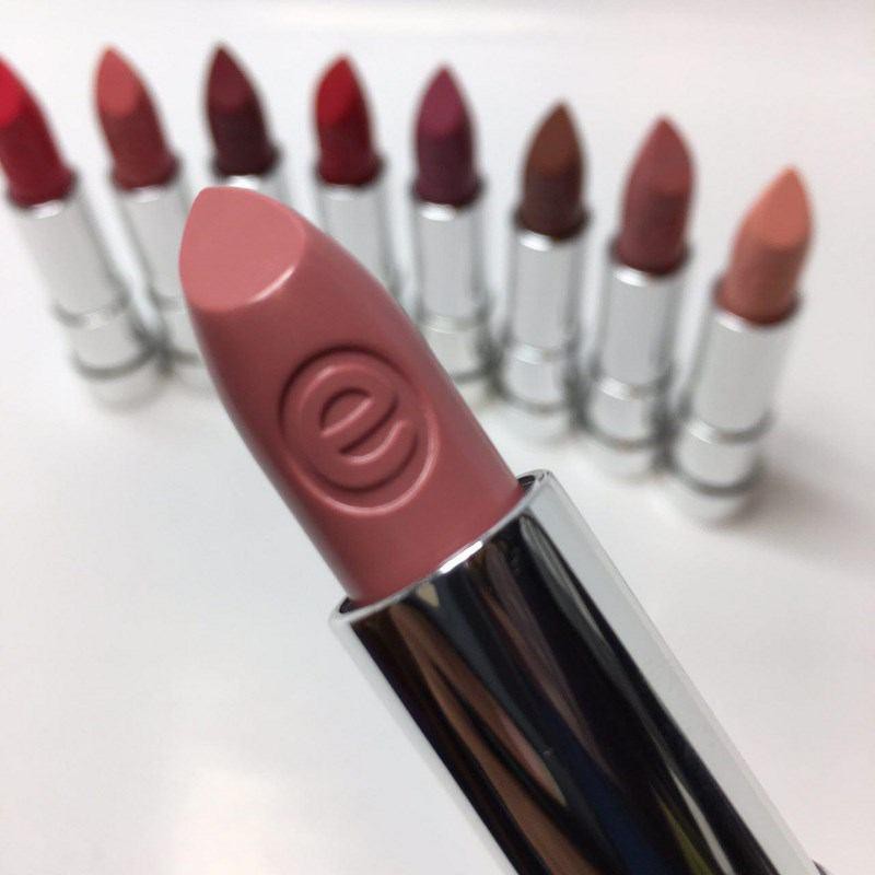 رژلب جامد 02 اسنس - essence  Cute Nudee