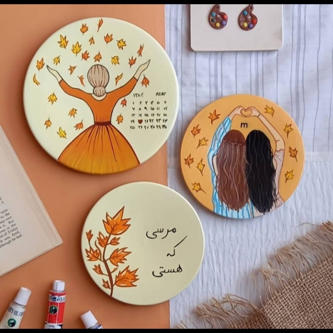 دیوارکوب سفالی طرح تولد دخترانه و تولد دوست و رفیق هدیه ست سه عددی گالری ماه آسمانی 