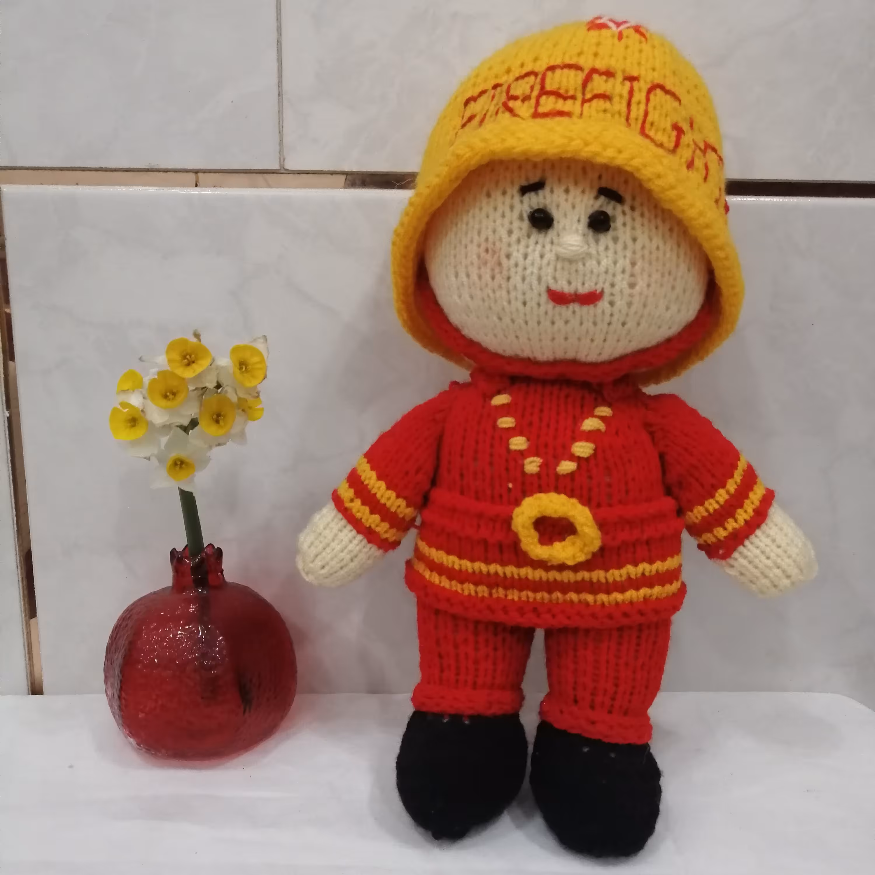 عروسک بافتنی دستبافت آتش نشان