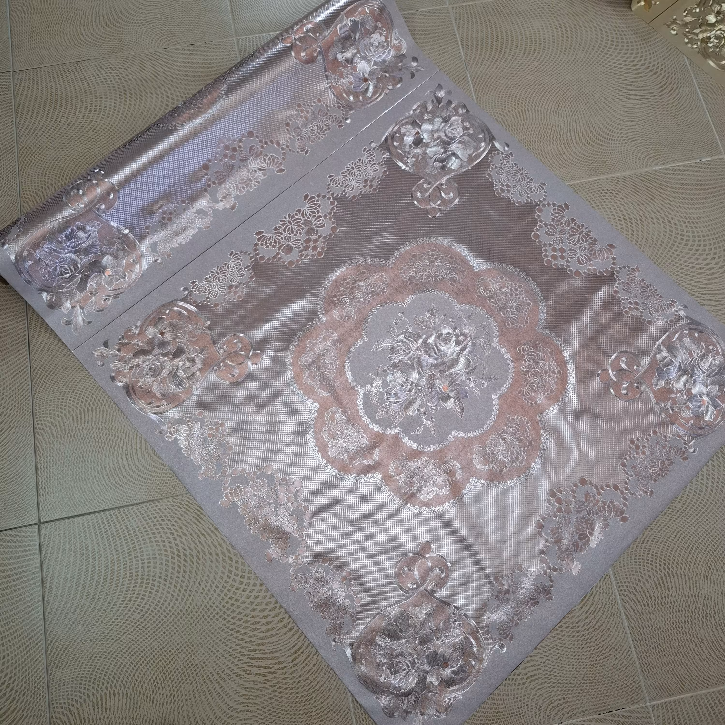 سفره خارجی نسوز مدل قالبی  مسی رنگ 