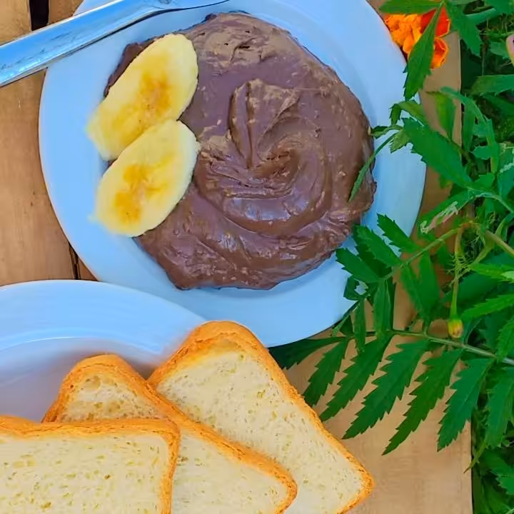 کرم کنجد شکلاتی نیم کیلویی