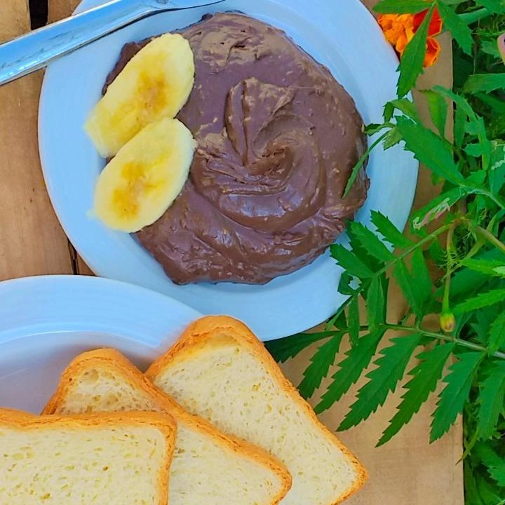 کرم کنجد شکلاتی نیم کیلویی