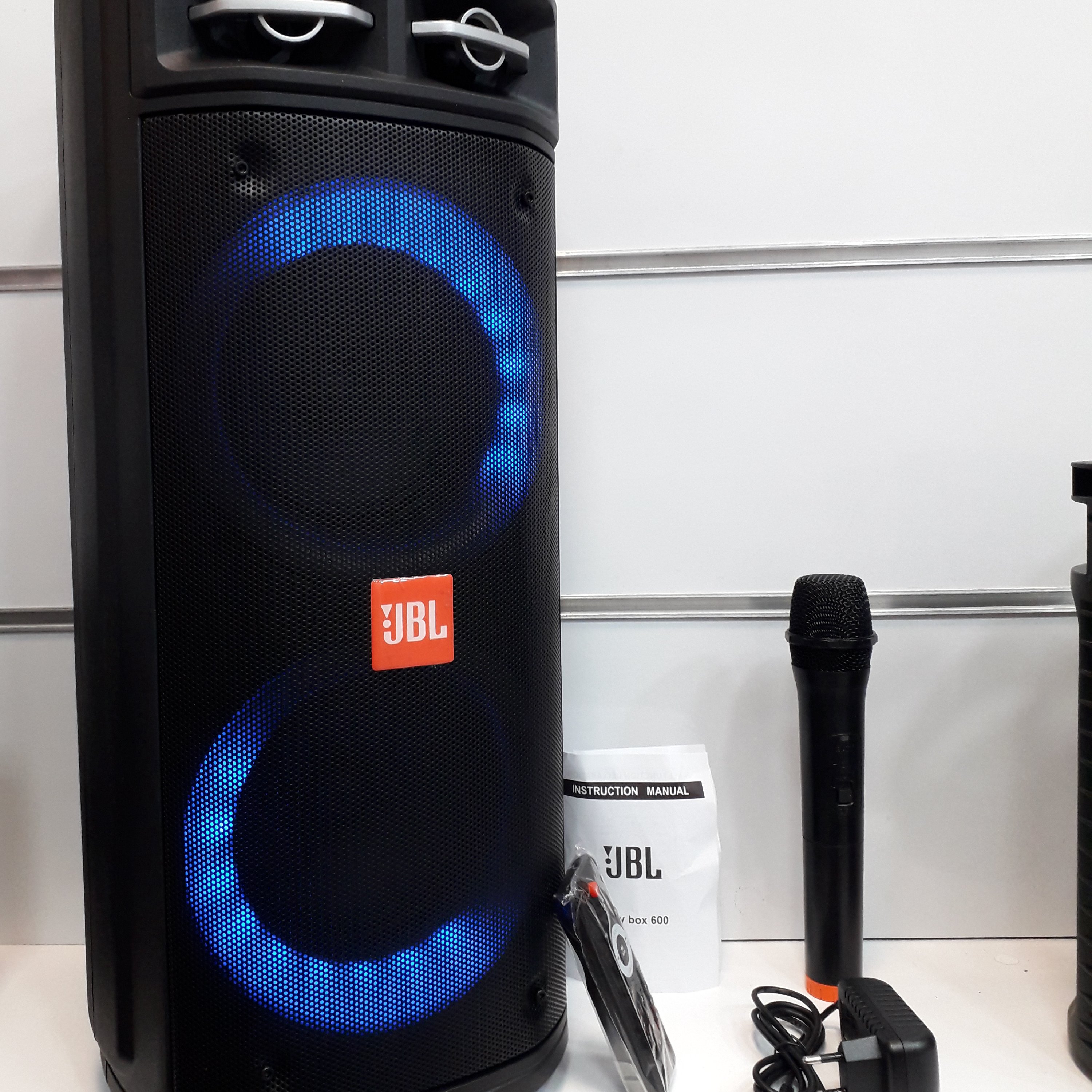 اسپیکر قابل حمل JBL